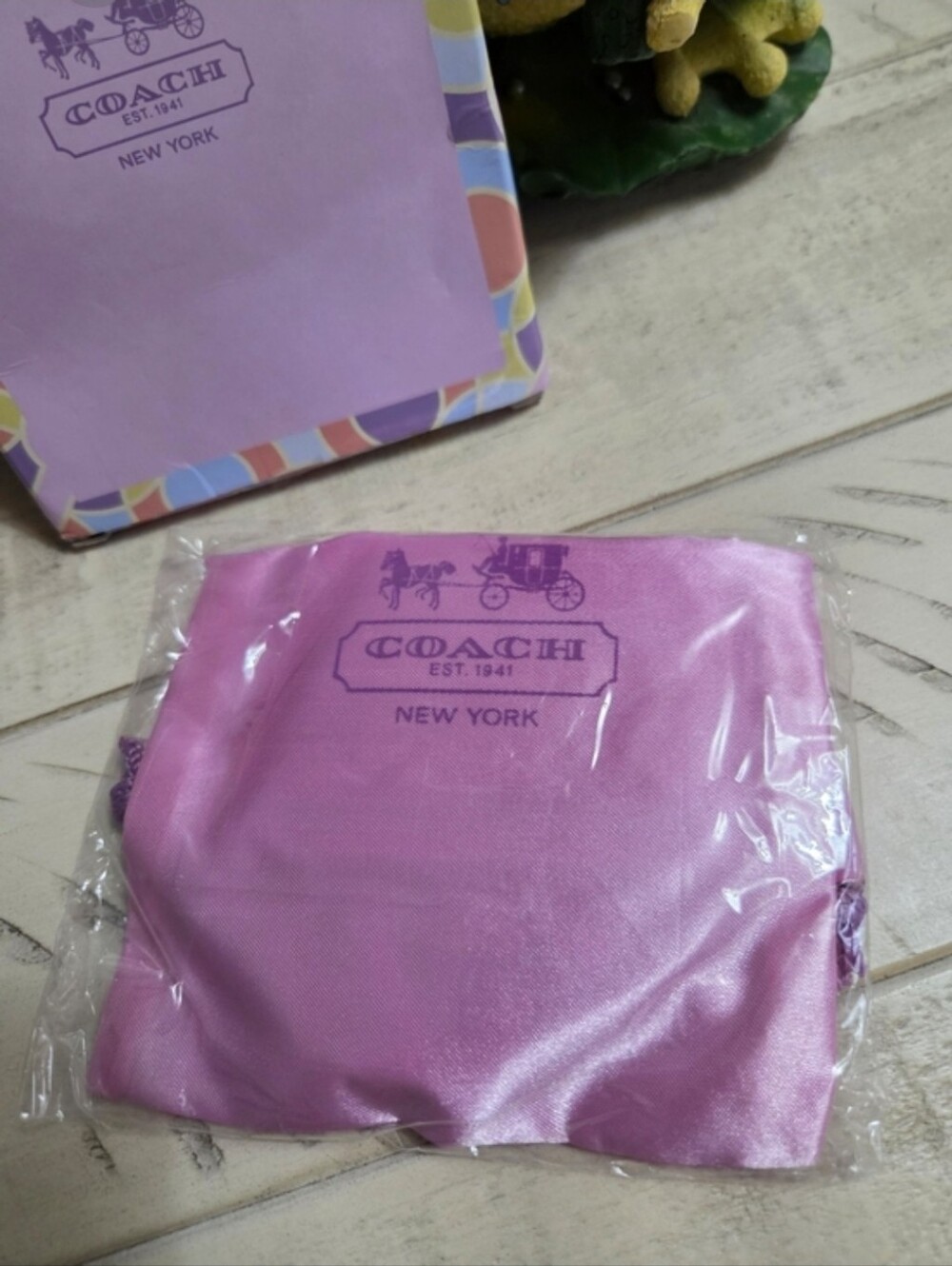 Coach x CanCam Japan Exclusive Floral Satin Scrunchie & Pouch Set, NWT - Picture 2 of 15